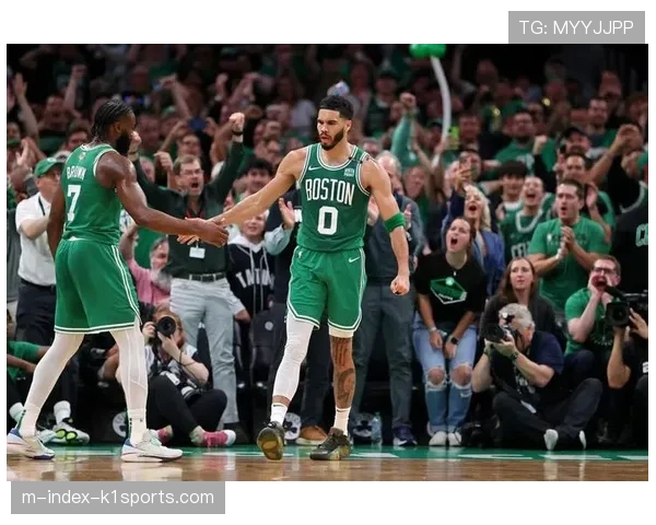 尼克斯布朗上任首季，防守纪律性提升但进攻端仍依赖单打